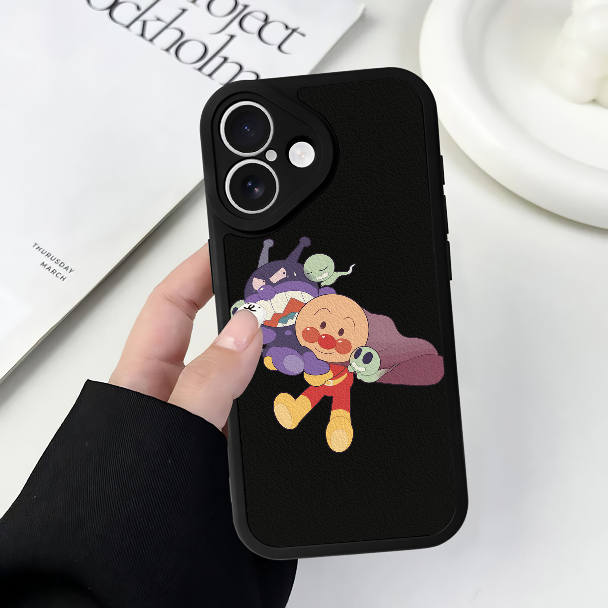 （画像用） アンパンマン Anpanman 【iPhone 16シリーズ対応】シリコンスマホケース（レザー調） 材質：シリコン